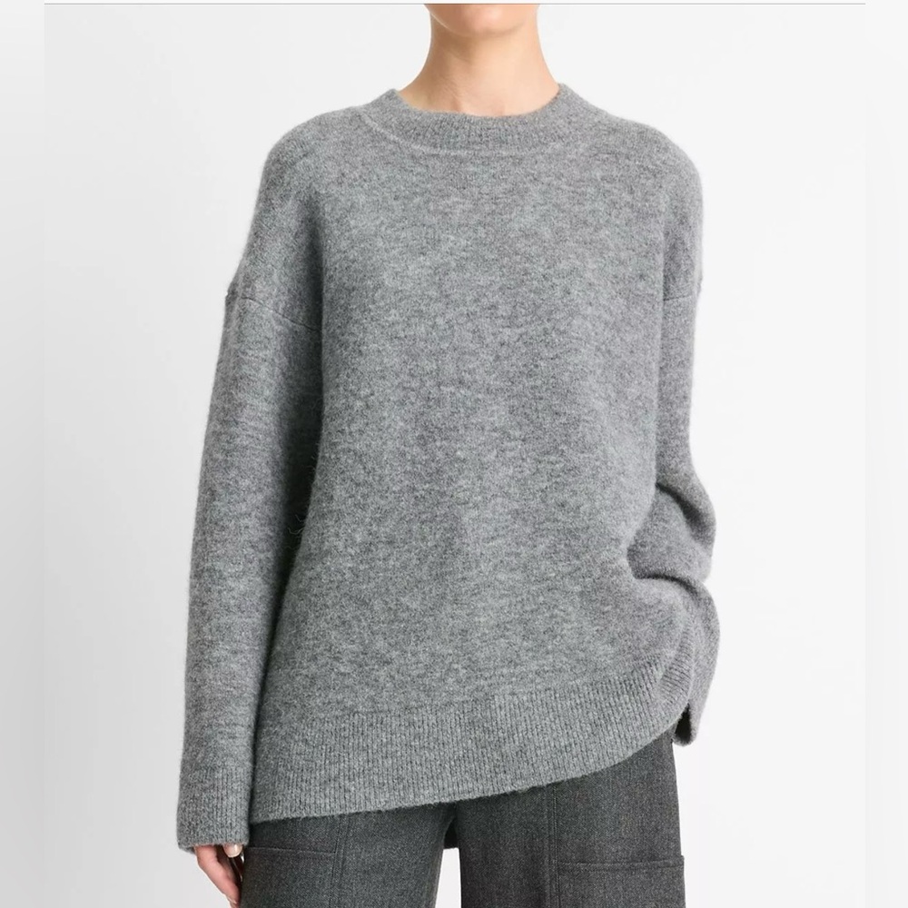 VINCE SOFT SCULPTED SWEATER